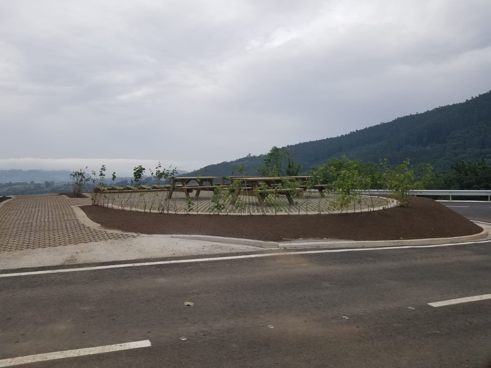 Priesca (Villaviciosa): mejora de la VV-15 junto al Camino de Santiago