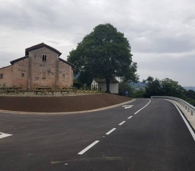 Priesca (Villaviciosa): una mejora viaria que cuida el patrimonio y acompaña al Camino de Santiago